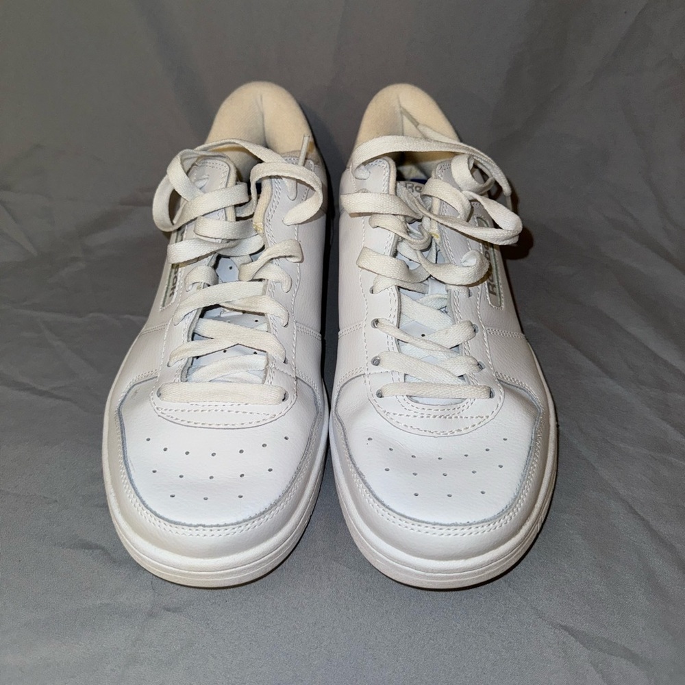 NWOT Reebok Sneakers